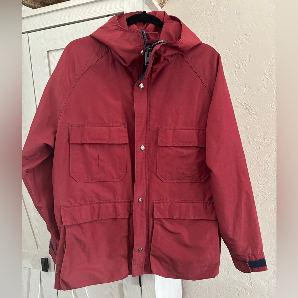Woolrich‎ Vintage Women’s M Hooded jacket Winter Coat Snap Zip Red Outdoor
